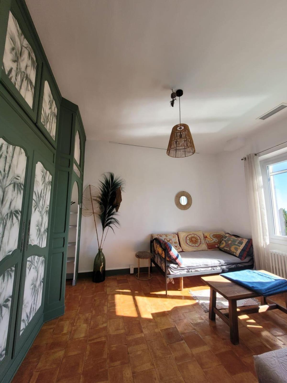 Au Fil De Soi Villa Saint-Julien-de-Peyrolas Ruang foto
